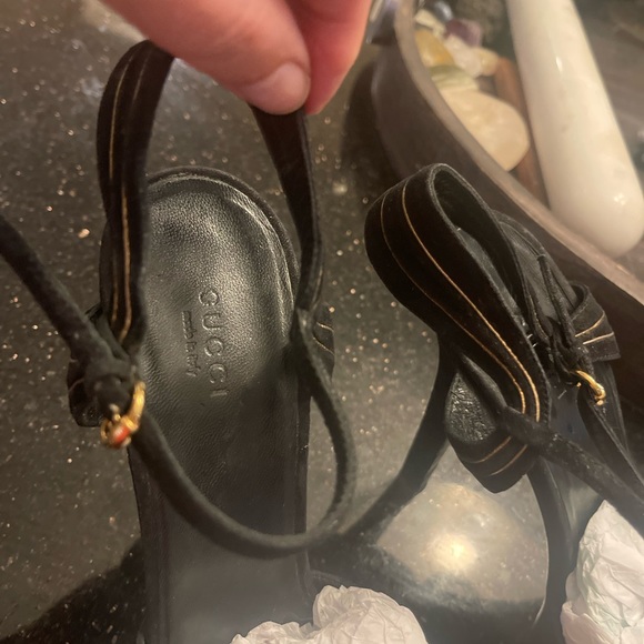 Vintage Gucci high heals black and gold 5” - Picture 3 of 9